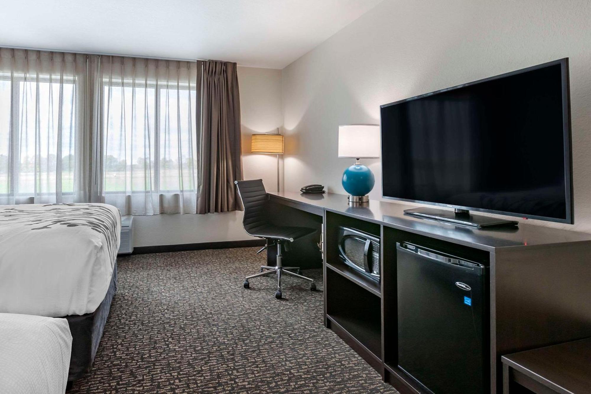 Sleep Inn & Suites Milwaukee-Franklin Franklin  ภายนอก รูปภาพ