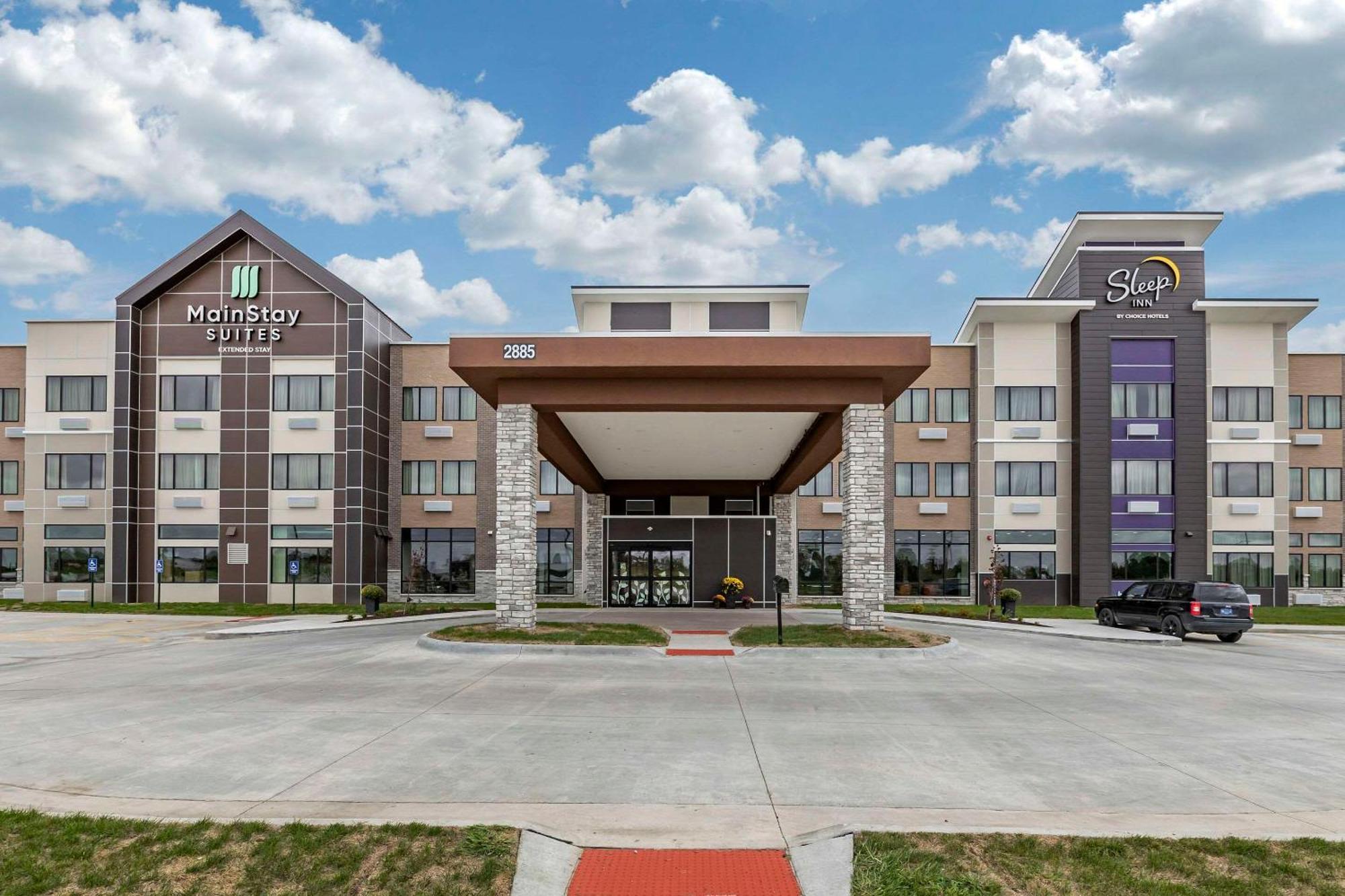 Sleep Inn & Suites Milwaukee-Franklin Franklin  ภายนอก รูปภาพ